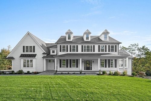 14 Liana St, Woburn, MA, 01801-5320 | Card Image