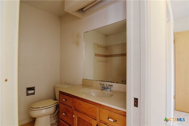 11552 Fm 1383, Home with 3 bedrooms, 2 bathrooms and null parking in Schulenburg TX | Image 19