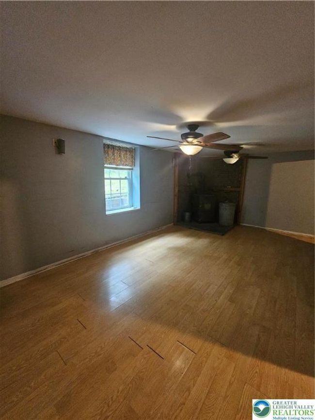 178 Sparrow Ln, House other with 3 bedrooms, 2 bathrooms and null parking in Jim Thorpe PA | Image 15