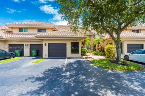 10-16320 Malibu Dr, Weston, FL, 33326-3417 | Card Image