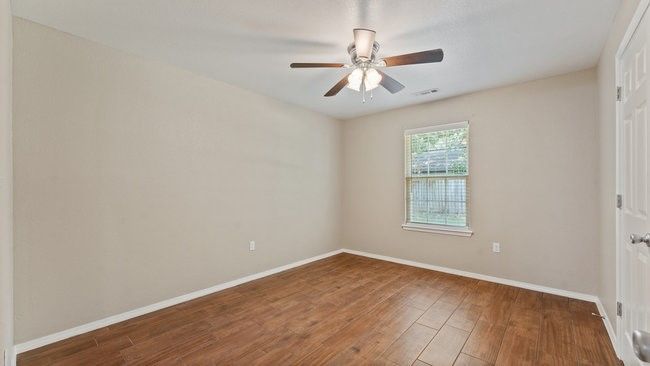 B - 307 Ewalt Ave, Home with 3 bedrooms, 2 bathrooms and null parking in Springdale AR | Image 9