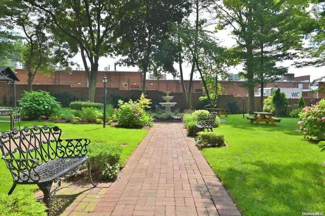 APT-6D - 8 Barstow Rd, Home with 1 bedrooms, 1 bathrooms and null parking in Great Neck NY | Image 37