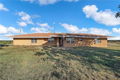 174 Pavelka Drive, House other with 4 bedrooms, 2 bathrooms and 2 parking in Mart TX | Image 2