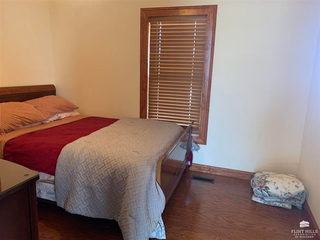 708 S Cedar St, House other with 3 bedrooms, 3 bathrooms and null parking in Abilene KS | Image 22