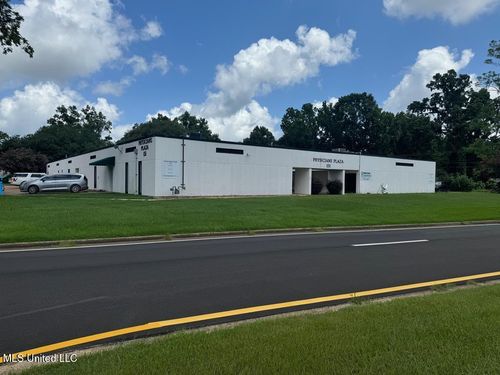 131 Jefferson Davis Blvd, Natchez, MS, 39120-5143 | Card Image