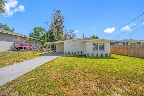 6908 11th Ave E, Palmetto, FL, 34221-8305 | Card Image