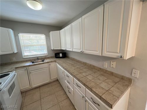 apt-16-4290 Gulfstream Dr, NAPLES, FL, 34112-6815 | Card Image