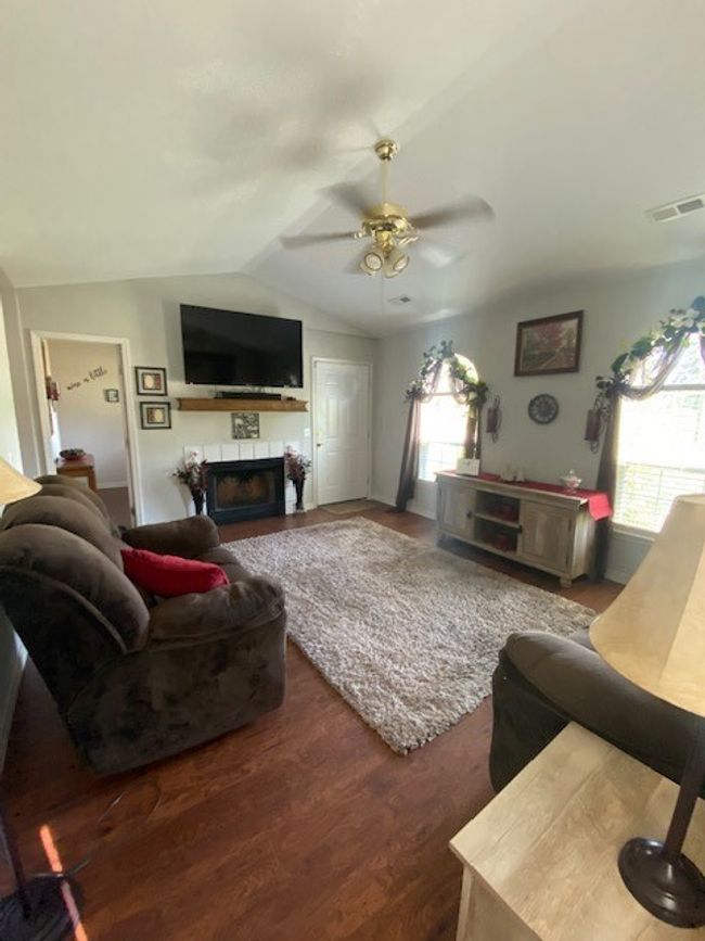Living Room | Image 4