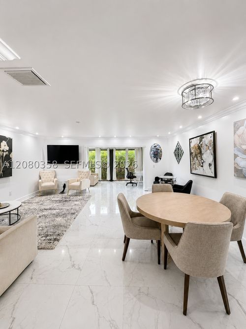 31c-21866 Cypress Cir, Boca Raton, FL, 33433-3216 | Card Image