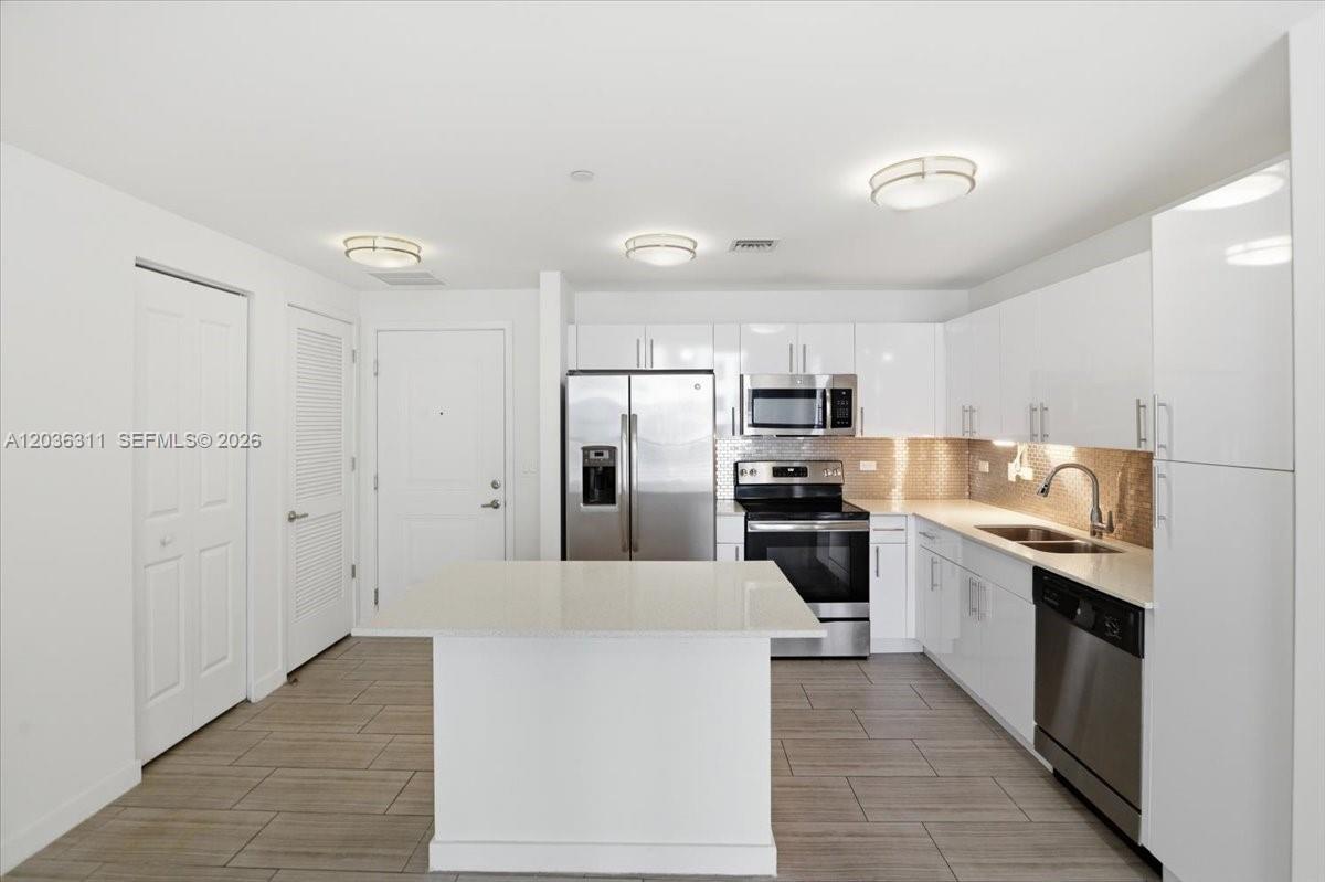 Residential in Hollywood 4