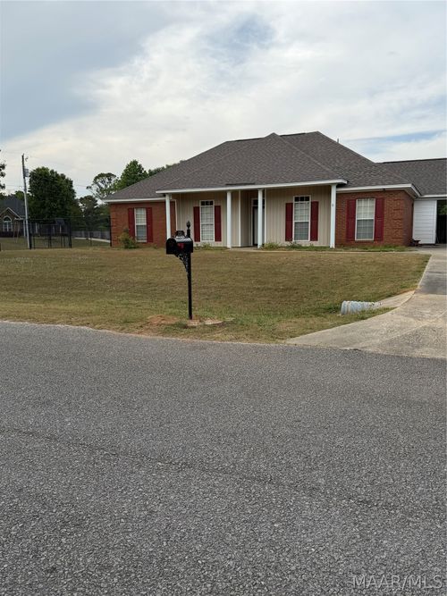 153 Autumn Springs Rd, Deatsville, AL, 36022-2649 | Card Image