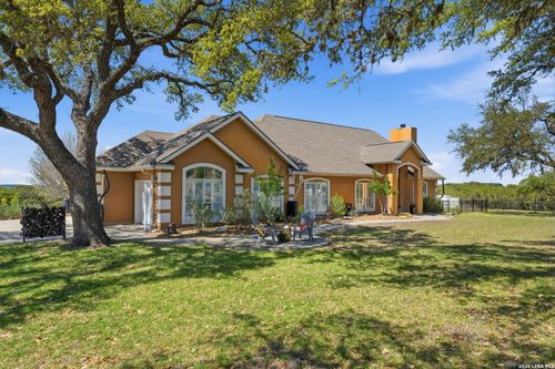 108 Agarita Ct, Boerne, TX, 78006-7976 | Card Image