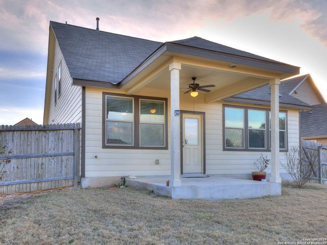 5627 Chestnut Xing, House other with 3 bedrooms, 3 bathrooms and null parking in San Antonio TX | Image 10