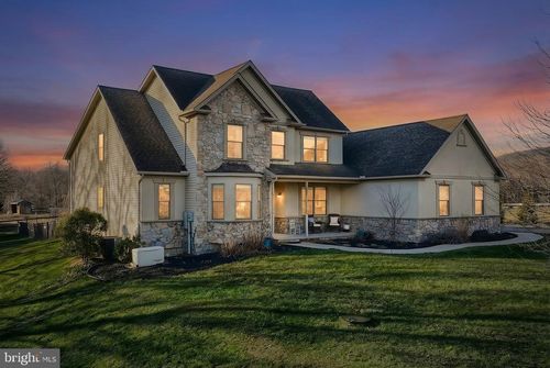 120 Buttercup Ln, Wellsville, PA, 17365-9235 | Card Image