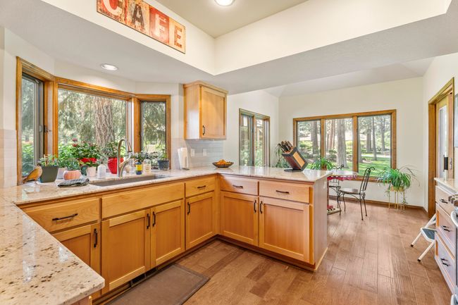 18-Kitchen | Image 16