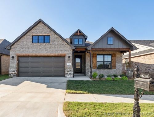 9726 E 132nd St S, Bixby, OK, 74008 | Card Image