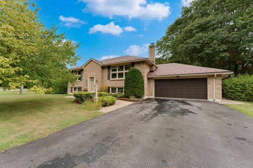 6 Faircrest Blvd, Kingston, ON, K7L4V1 | Card Image