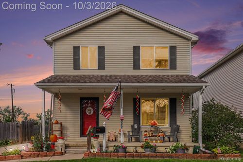 5322 Moore St, Wayne, MI, 48184-2072 | Card Image