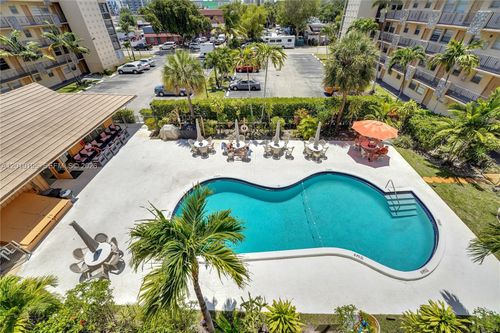 417-2145 Pierce St, Hollywood, FL, 33020-7402 | Card Image