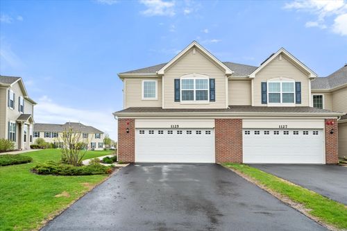 1125 Hawk Hollow Dr, Yorkville, IL, 60560-7111 | Card Image