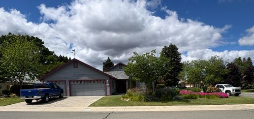 1419 Johnathan Dr, Yuba City, CA, 95993-7667 | Card Image