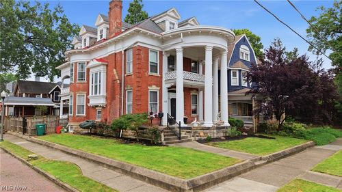 1103 Juliana St, Parkersburg, WV, 26101-4316 | Card Image