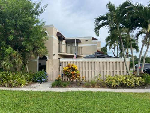 a-4005 Village Dr, Delray Beach, FL, 33445-2921 | Card Image