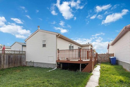 201 Black Bear Crescent, Fort Mcmurray, AB, T9K2J5 | Card Image