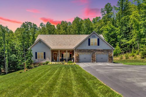 887 Thornblade Way Way, Blue Ridge, VA, 24064 | Card Image