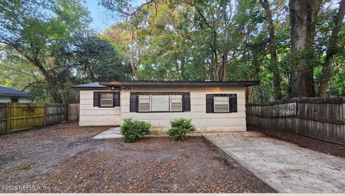9658 Gibson Ave, Jacksonville, FL, 32208-1251 | Card Image