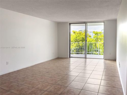 d-410-496 Nw 165th Street Rd, Miami, FL, 33169-6466 | Card Image