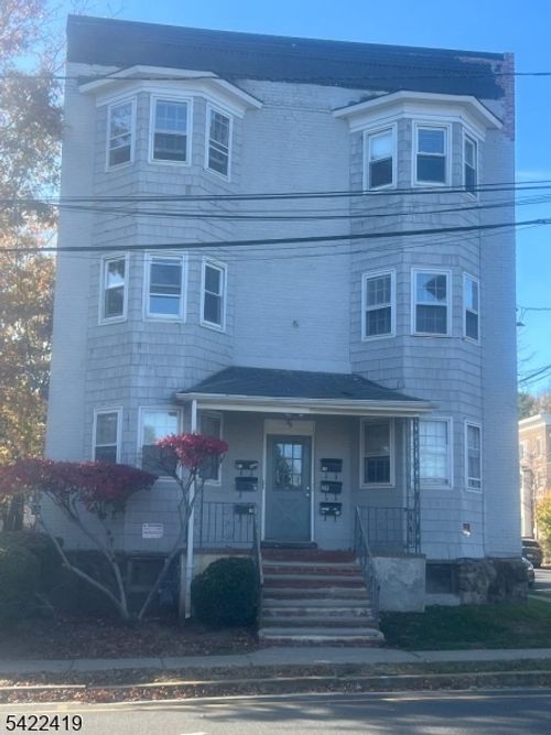 9 Cedar St, Garwood, NJ, 07027-1139 | Card Image