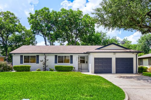 3042 Oxfordshire Ln, Farmers Branch, TX, 75234-3616 | Card Image