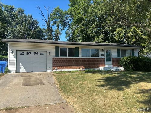 805 Campion Ln, Florissant, MO, 63031-7328 | Card Image