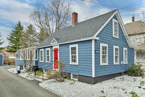 36 1/2 S Spring St, Concord, NH, 03301-2427 | Card Image