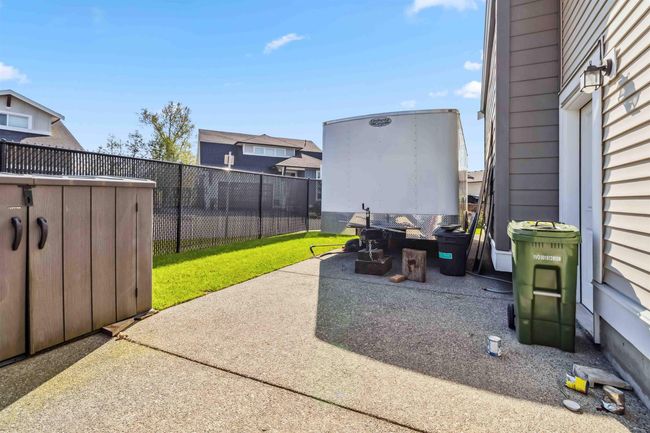 View of patio with fence | Image 9