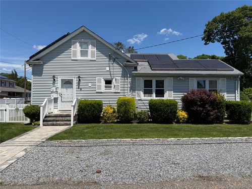 59 Lincoln Ave, Islip Terrace, NY, 11752-2818 | Card Image
