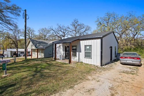 63 Live Oak St, Alvarado, TX, 76009-7132 | Card Image