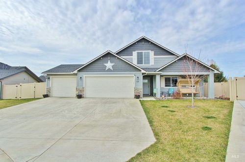 1211 Mahogany St, Parma, ID, 83660-1000 | Card Image