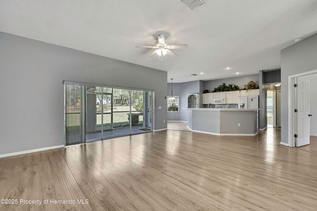11257 Frigate Bird Ave, House other with 3 bedrooms, 2 bathrooms and null parking in WEEKI WACHEE FL | Image 18