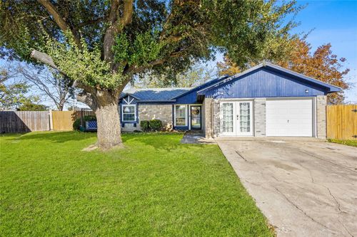 1133 Park Center Ct, Saginaw, TX, 76179-1033 | Card Image