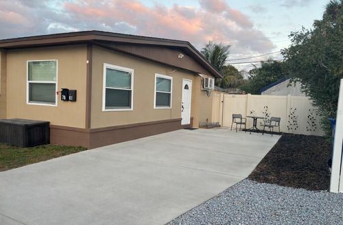 2-7661 18th Way N, ST PETERSBURG, FL, 33702-4805 | Card Image