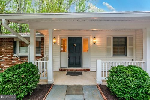 2530 Leeds Rd, Oakton, VA, 22124-1406 | Card Image
