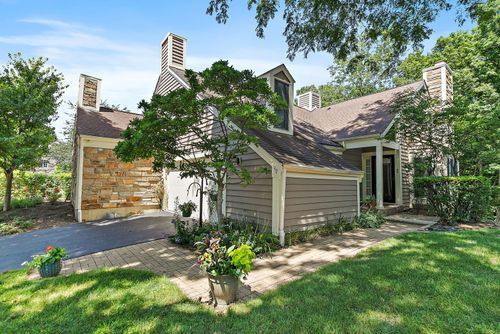 30 Whittington Crse, St. Charles, IL, 60174-5783 | Card Image