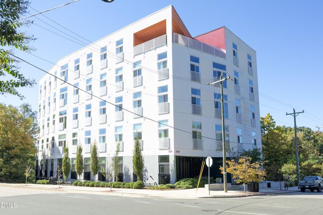 01BuildingFront | Image 4