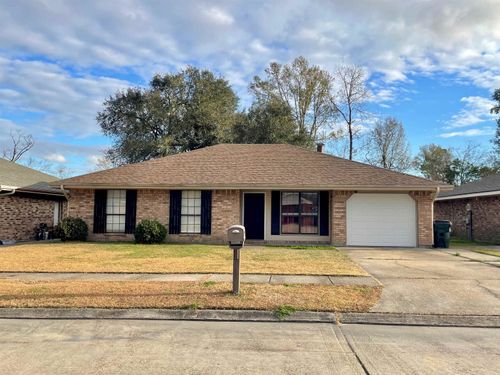 406 Louis Dr, Houma, LA, 70364-2209 | Card Image