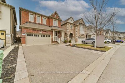 13 Dunley Cres, House other with 4 bedrooms, 5 bathrooms and 4 parking in Brampton ON | Image 2