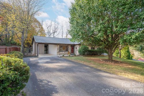 24 Green Acres Dr, Candler, NC, 28715-9550 | Card Image