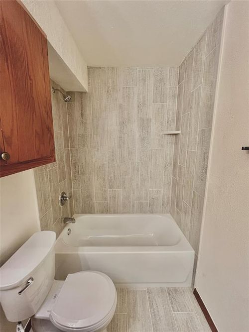 21a-1901 E Lindsey, Norman, OK, 73071 | Card Image