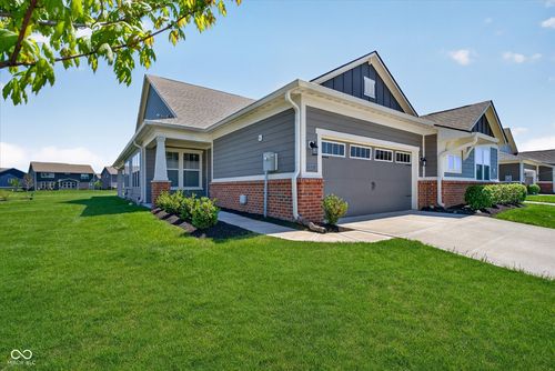 8670 Hudson Way, Brownsburg, IN, 46112-5822 | Card Image